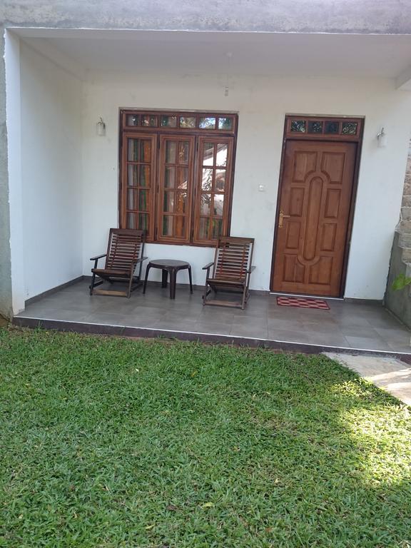 Isanka Lion Lodge Sigiriya Exterior photo